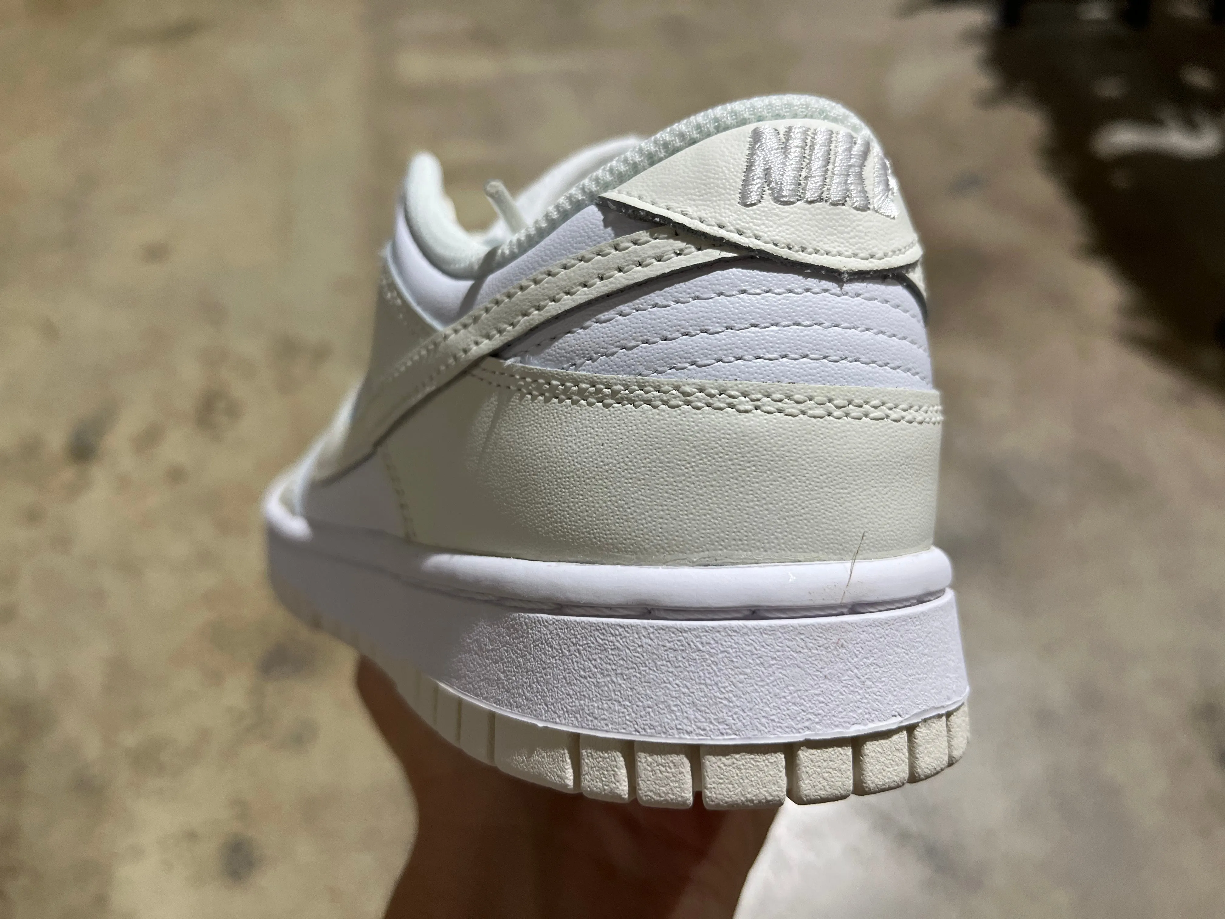 W Nike Dunk Low Retro - Coconut Milk
